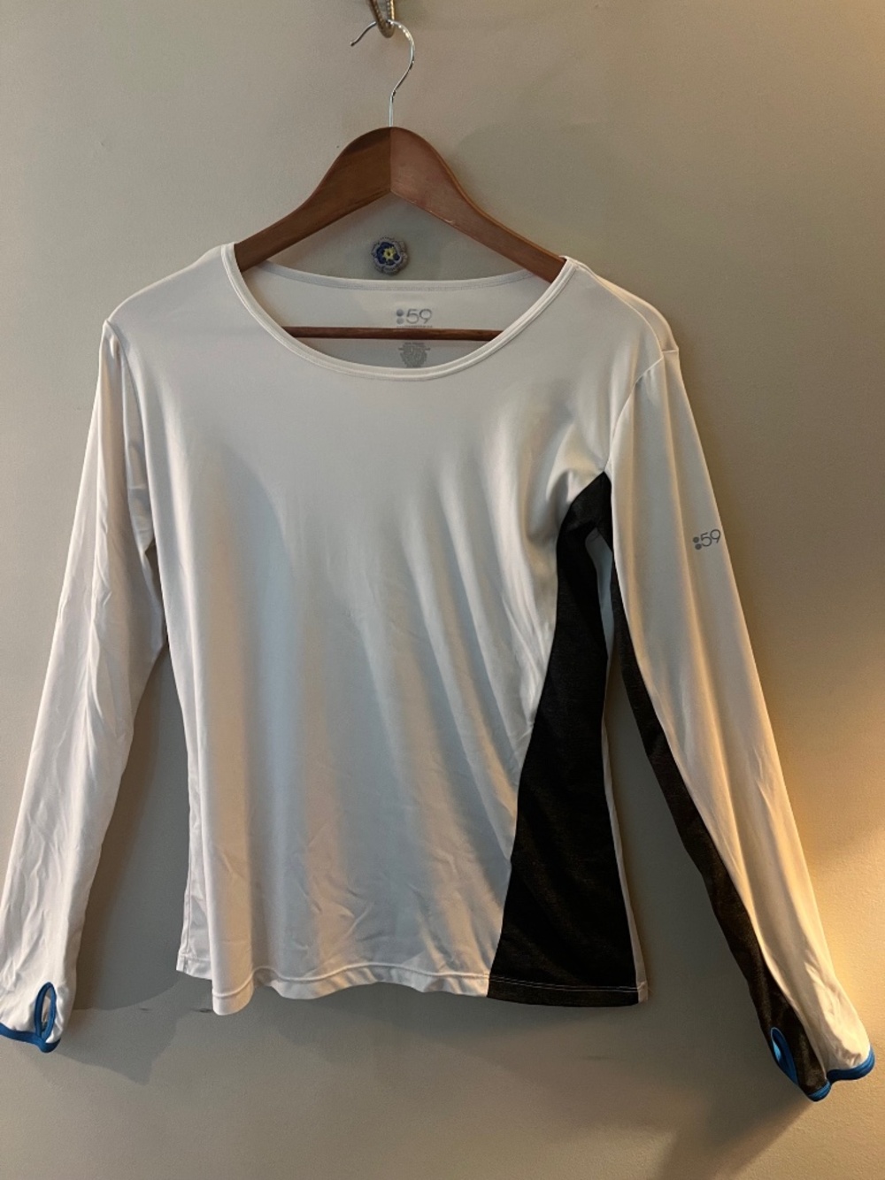 59SPLITSFIFTYNINE Henley Shirt--Size Small